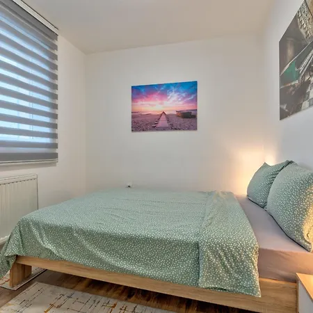 Daire White House Ns